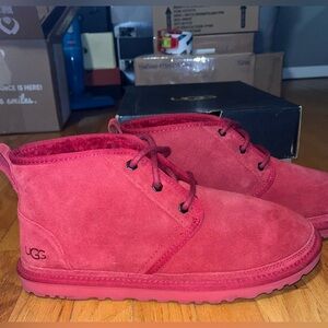 UGG Neumel Samba Red Lace Up Suede Chukka Boots Men’s Size 11 S/N 3236
